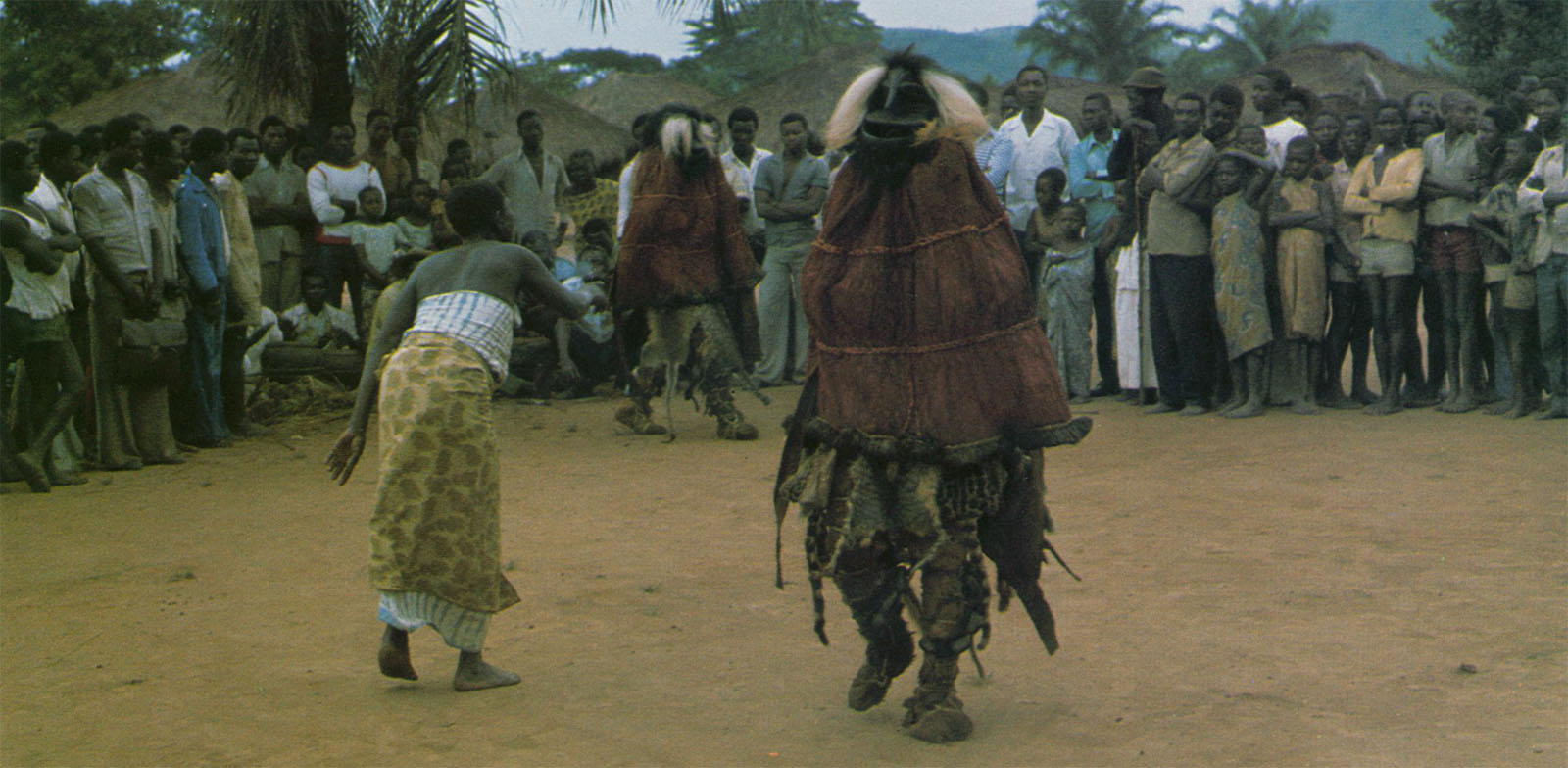Танец с маской Hemba Soko Mutu